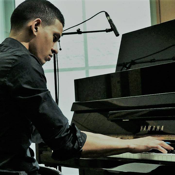 professeur de piano à l’Atelier de Musique Moderne à Paris 15