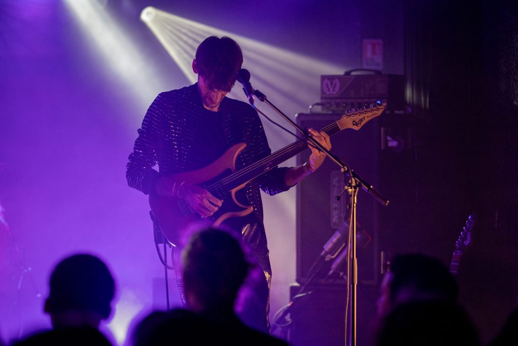 professeur de guitare à l’Atelier de Musique Moderne à Paris 15