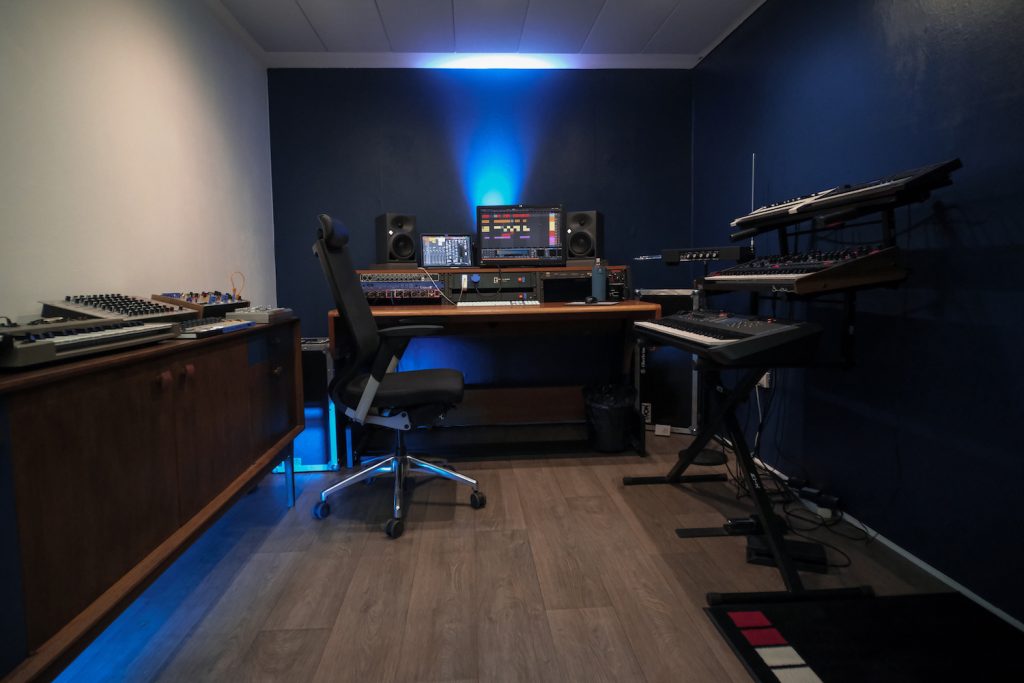 studio à l'atelier de musique moderne paris 15